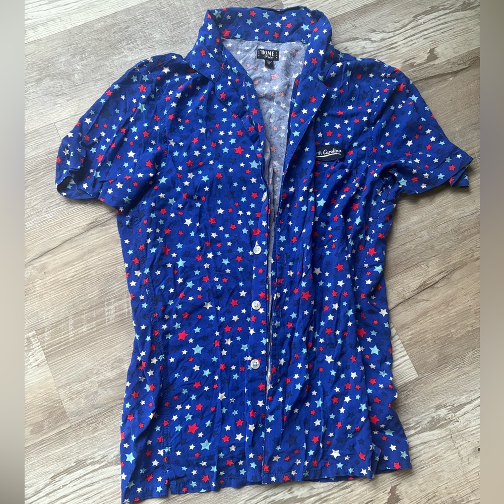 Home Free North Carolina Blue and red star patterned  button up down shirt